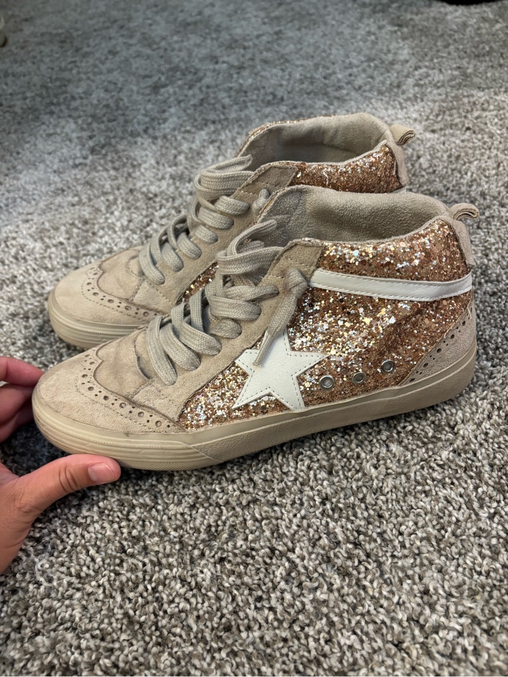 ShuShop Beige High-Top Sneakers with Gold Glitter Star